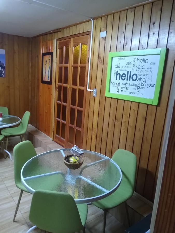 Islanet Hostel & Bar Puerto Montt Eksteriør billede